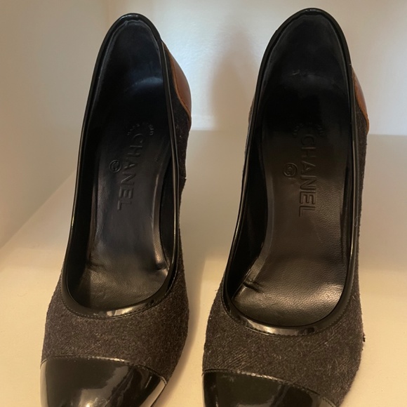 Vintage Chanel heels size 39 - Picture 3 of 6